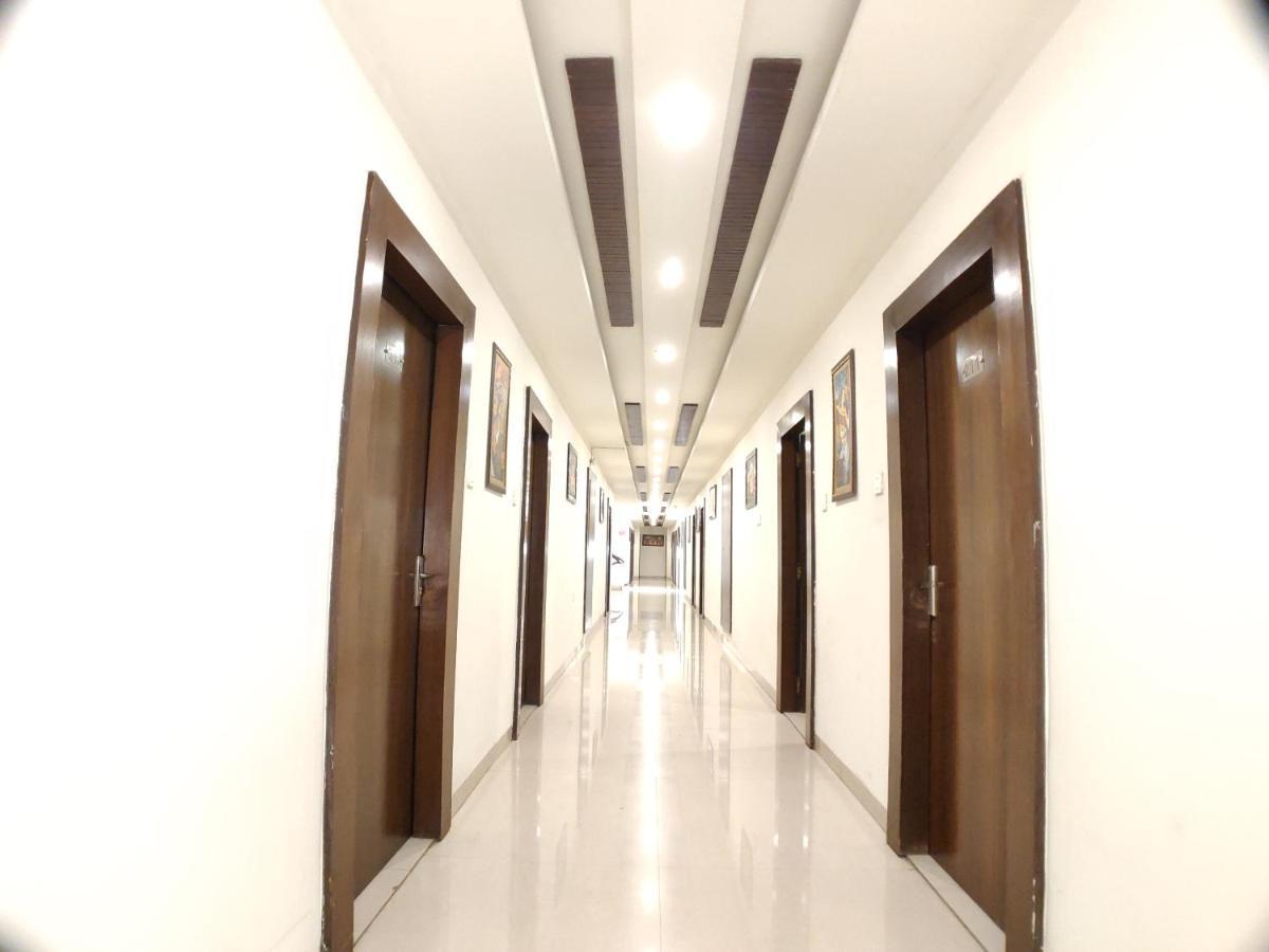 Hotel Shiv Vilas Bhopal Zewnętrze zdjęcie