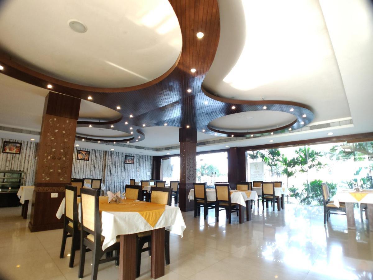 Hotel Shiv Vilas Bhopal Zewnętrze zdjęcie