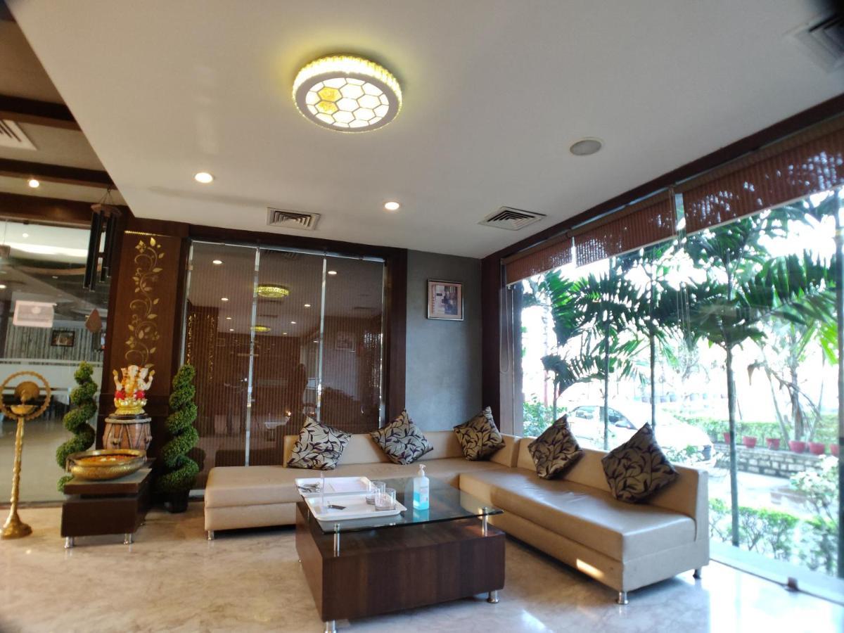 Hotel Shiv Vilas Bhopal Zewnętrze zdjęcie