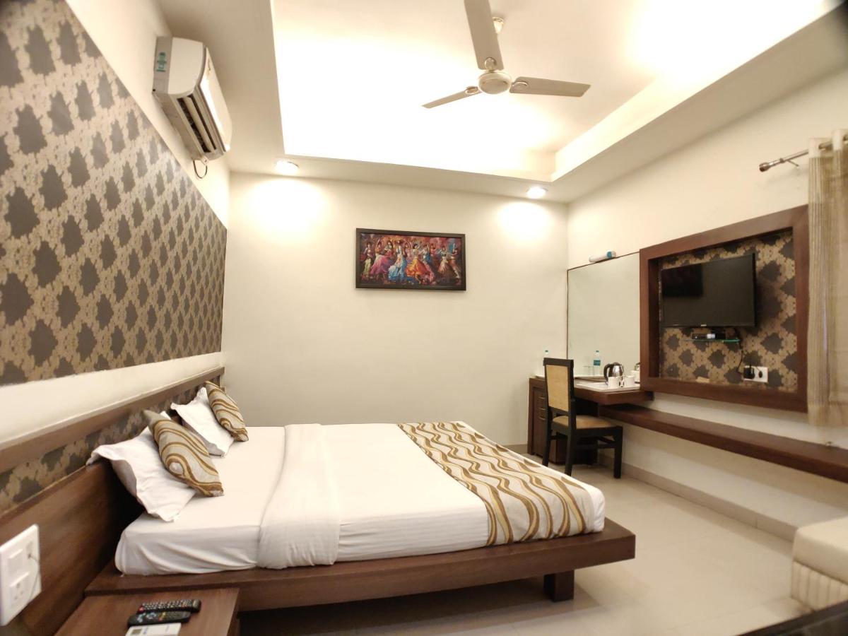 Hotel Shiv Vilas Bhopal Zewnętrze zdjęcie