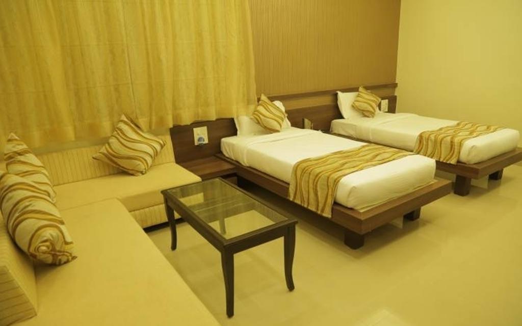 Hotel Shiv Vilas Bhopal Zewnętrze zdjęcie